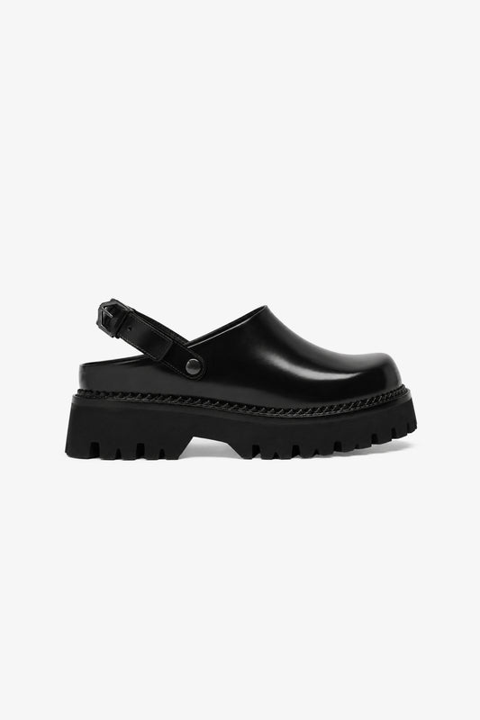 Berry woman black leather mule, side view