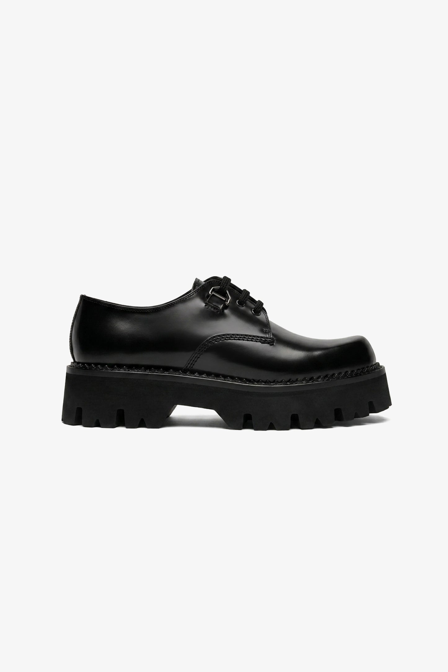 Curtis woman black leather derby shoe, side view