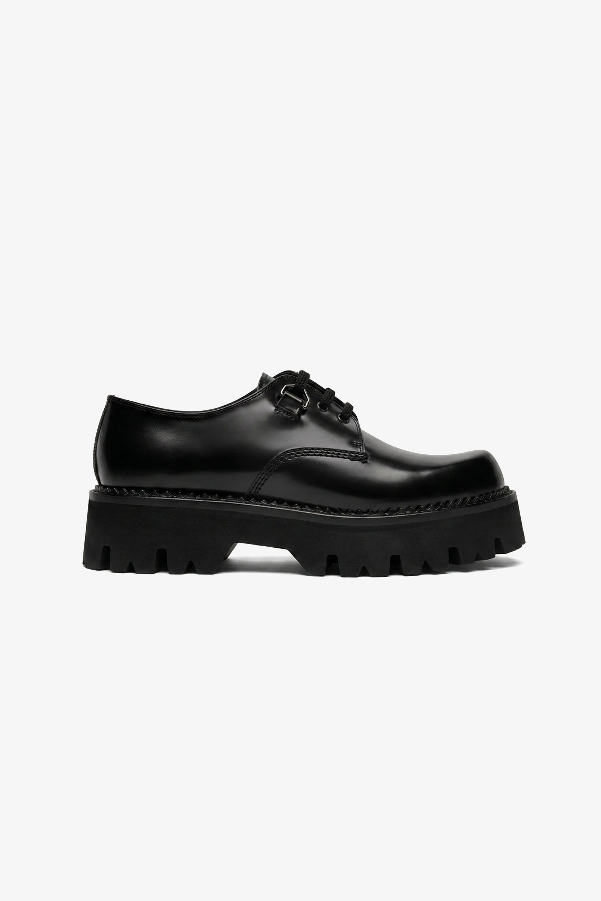 Curtis woman black leather derby shoe, side view