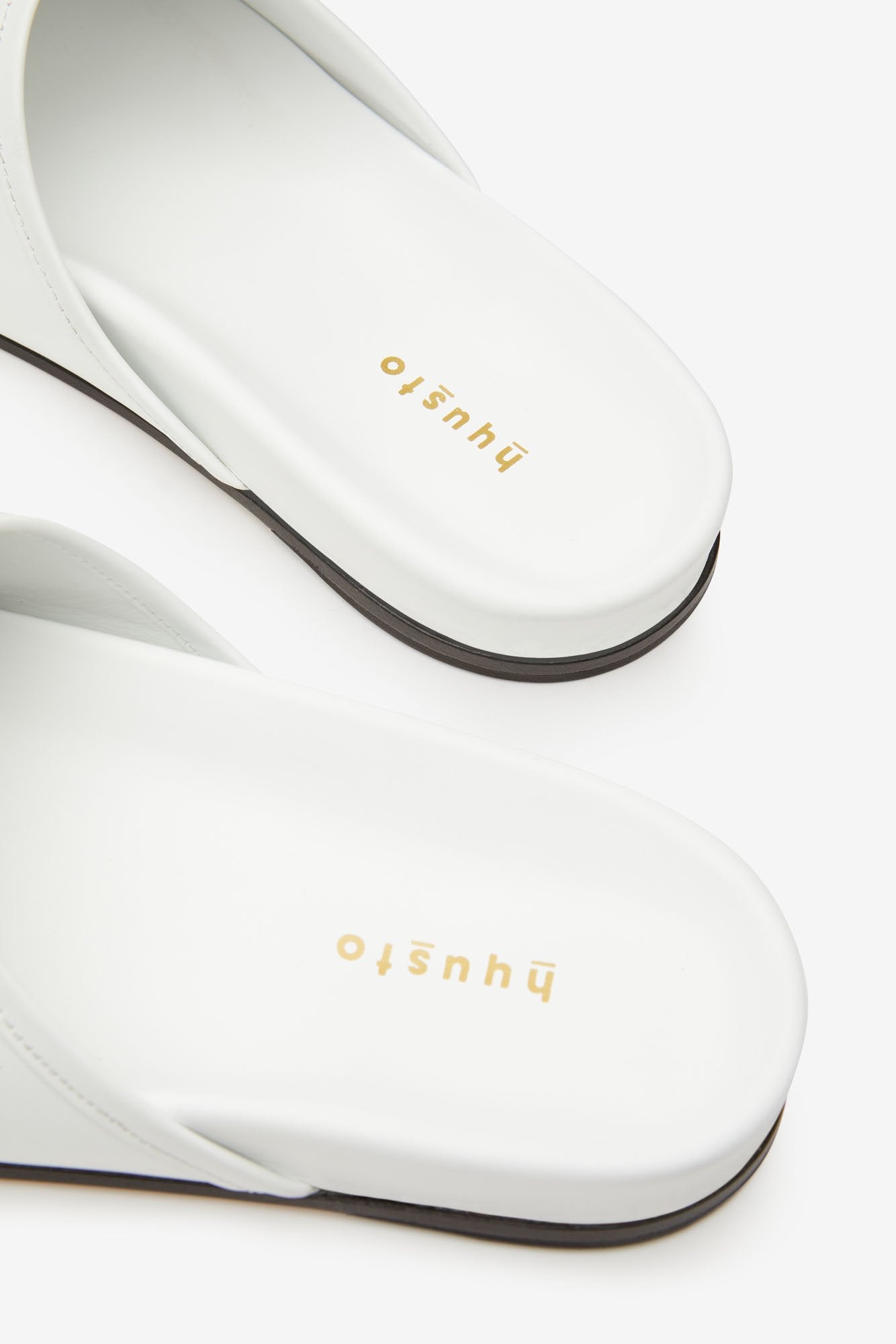 Quincy Slipper White Leather